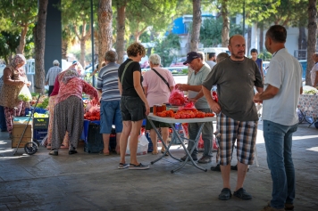 HACIÖMERLİ’DE SALI PAZARI BEREKETİ Galeri