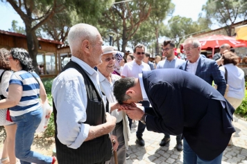 Aliağalılar Güzelhisar Keşkek Şenliği’nde Buluştu Galeri