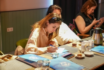 Aliağa Belediyesi, Şiddetle Mücadele Toplantısına Ev Sahipliği Yaptı Galeri