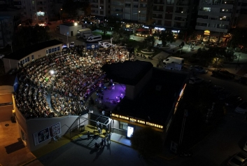 Uğur Aslan Aliağa’da Gönülleri Fethetti Galeri