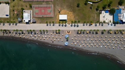 Aliağa Plajları Tatilcileri Ağırlamaya Hazır Galeri