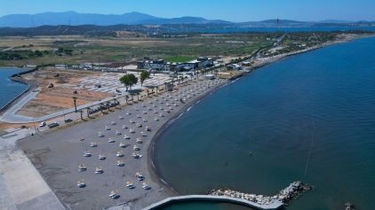 Aliağa Plajları Tatilcileri Ağırlamaya Hazır Galeri