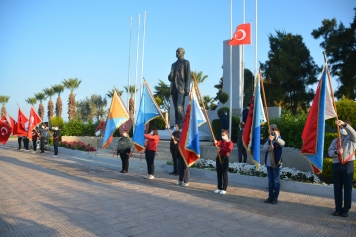 Atamızı Saygı ve Özlemle Andık Galeri