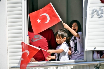 Aliağa’da Bayram Coşkusu Tören Ve 23 Nisan Şarkılarıyla Başladı Galeri