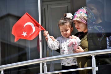 Aliağa’da Bayram Coşkusu Tören Ve 23 Nisan Şarkılarıyla Başladı Galeri