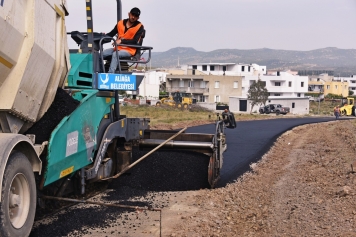 Aliağa Belediyesi Asfalt Seferberliğine Başladı Galeri