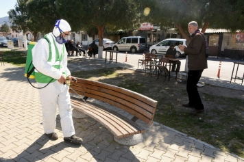 ALİAĞA BELEDİYESİ’NİN HİJYEN SEFERBERLİĞİ SÜRÜYOR Galeri