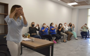 Aliağa Belediyesi İşaret Dili Kursları Başladı Galeri