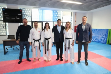 Aliağa Belediyesi Karate Kursunda 75 Sporcu Yeni Kuşağına Kavuştu Galeri