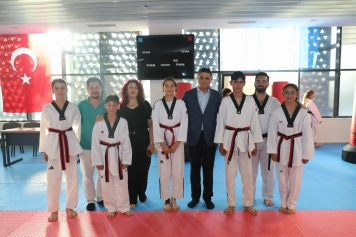 Aliağa Belediyesi Taekwondo Kursunun Sporcuları Kuşak Atladı Galeri