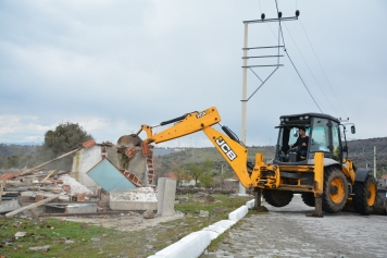 Aliağa Belediyesi Ekipleri Yüksekköy Mahallesi’nde Galeri