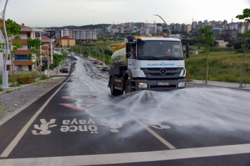 Aliağa Belediyesi’nden Bayram Temizliği Galeri