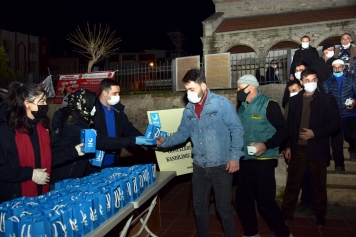 Aliağa Belediyesi’nden Kandil Simidi İkramı Galeri