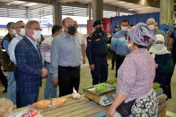 Aliağa Pazar Yerlerinde Kovid-19 Denetimi Galeri