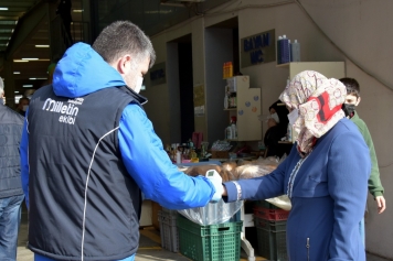 Aliağa Pazarında Sağlıklı Alışveriş İçin Denetimler Sürüyor Galeri