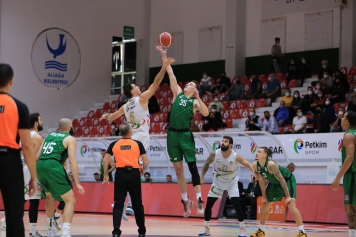 Aliağa Petkim Spor 57 – 76 Darüşşafaka Galeri