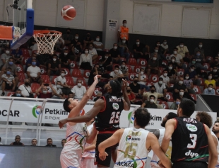 Aliağa Petkim Spor 59 – 92 Pınar Karşıyaka Galeri