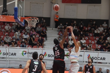 Aliağa Petkim Spor 59 – 92 Pınar Karşıyaka Galeri