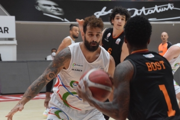 Aliağa Petkim Spor 81 – 95 Galatasaray NEF Galeri