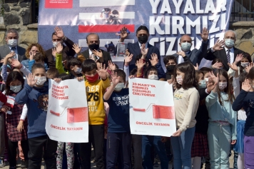 Aliağa’da “Yaya Önceliği Kırmızı Çizgimizdir” Etkinliği Galeri