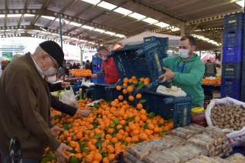 Aliağa Yeni Mahalle Kapalı Pazar Yeri’nde Yılın İlk Pazarı Kuruldu Galeri