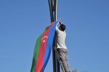 Aliağa'dan Azerbaycan'a Bayraklı Destek Galeri