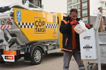 Aliağa Belediyesi Bayat Ekmek İsrafını Önlüyor Galeri