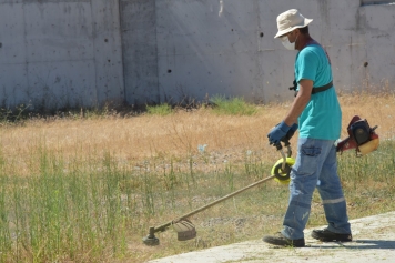 Parklar Ve Okul Bahçelerinin Bakımı Tamam Galeri