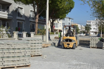 Aliağa Belediyesi Yeni Şakran’da Yolları Yeniliyor Galeri