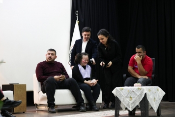 Aliağa’da Kalpleri Birleştiren Kutlama Galeri