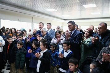 Aliağa’da Kalpleri Birleştiren Kutlama Galeri