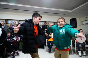 Aliağa’da Kalpleri Birleştiren Kutlama Galeri