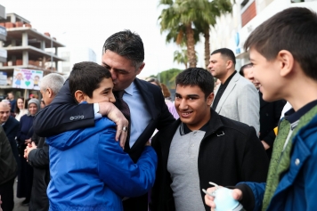 Aliağa’da Kalpleri Birleştiren Kutlama Galeri