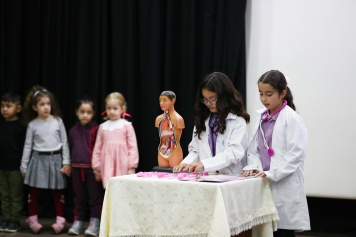 Aliağa’da Kalpleri Birleştiren Kutlama Galeri