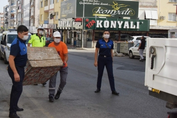 Aliağa Zabıta Ekipleri'nden Kaldırım İşgali Denetimi Galeri