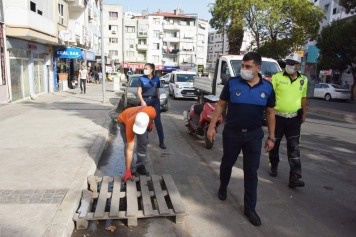 Aliağa Zabıta Ekipleri'nden Kaldırım İşgali Denetimi Galeri