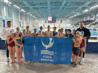Aliağalı Yüzücüler İzmir’de Zirveye Kulaç Attı Galeri