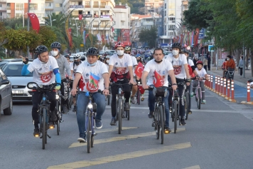 Aliağalılar Cumhuriyet İçin Pedal Çevirdi Galeri