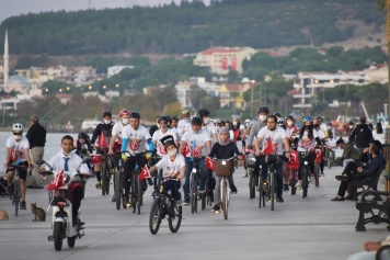 Aliağalılar Cumhuriyet İçin Pedal Çevirdi Galeri