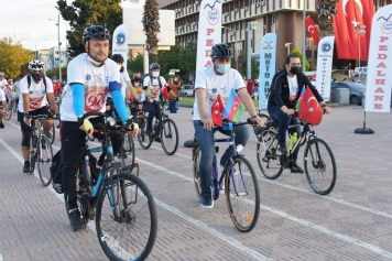 Aliağalılar Cumhuriyet İçin Pedal Çevirdi Galeri