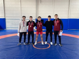 Aliağa’nın Genç Güreşçileri Okullarını İzmir Üçüncüsü Yaptı Galeri