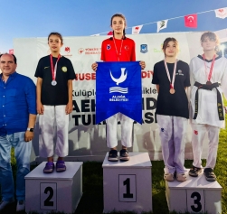 Aliağa’nın Minik Şampiyonları Manisa’dan Zaferle Döndü Galeri