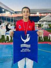 Aliağa’nın Minik Şampiyonları Manisa’dan Zaferle Döndü Galeri