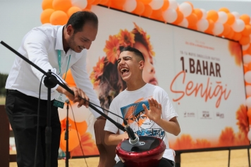Aliağa’nın Özel Çocuklarından Rengarenk Bahar Şenliği Galeri