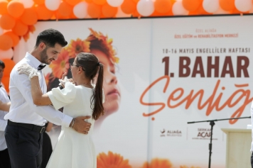Aliağa’nın Özel Çocuklarından Rengarenk Bahar Şenliği Galeri