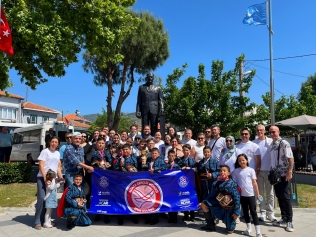 Aliağa’nın Yıldızlar Halk Oyunları Ekibi Ege Bölge Birincisi Oldu Galeri