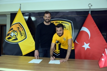 Aliağaspor FK’dan Transfer Atağı Galeri