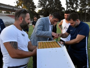Başkan Serkan Acar’dan Aliağaspor FK Antrenmanına Sürpriz Ziyaret Galeri