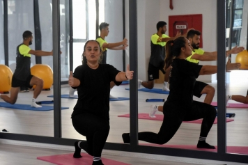 Aliağaspor FK Salonda Pilates Çalıştı Galeri