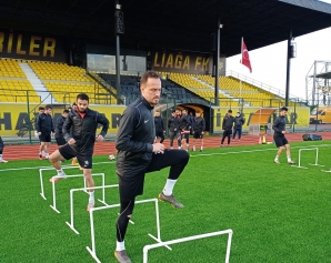  Aliağaspor FK İzmir 3. Bölge 3. Grupta Yer Aldı Galeri